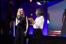 Mélanie FENGARI - MELANIE FENGARI